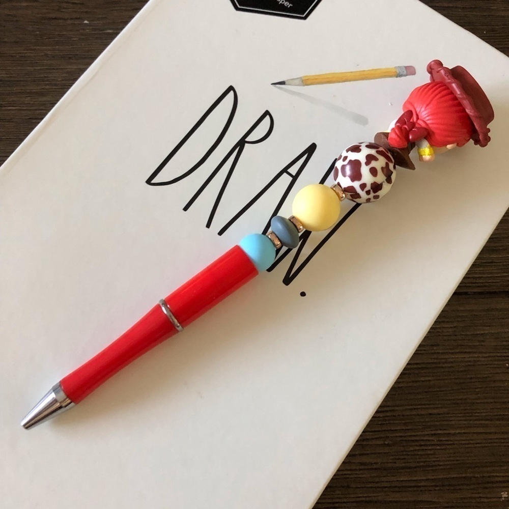 Disney Doorables: Toy Story: Jessie handmade beaded pen - Picture 3 of 3